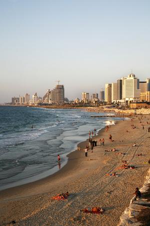 https://imgc.allpostersimages.com/img/posters/beach-tel-aviv-israel-middle-east_u-L-PNPP150.jpg?artPerspective=n