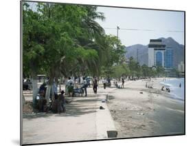 Beachfront, Santa Marta, Magdalana District, Colombia, South America-Jane O'callaghan-Mounted Photographic Print