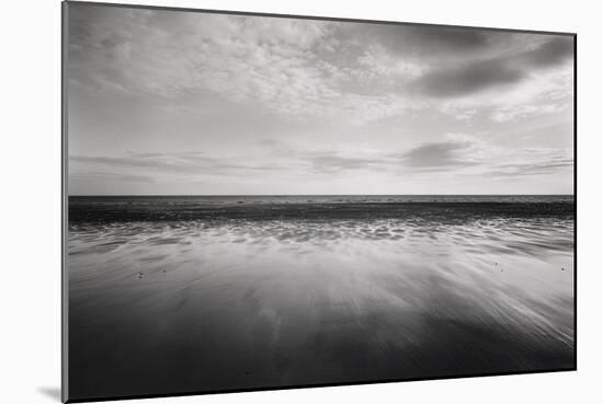 Beadnell Bay, Northumberland 1991-Fay Godwin-Mounted Giclee Print