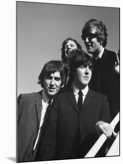Beatles' Arrive at Airport on 2nd Us Tour-Bill Ray-Mounted Premium Photographic Print