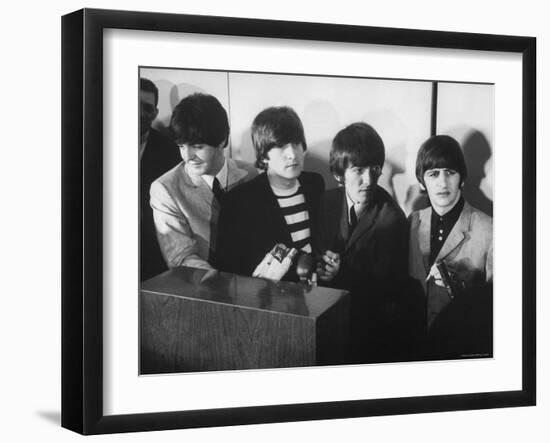 Beatles' at Press Conference in San Francisco Airport-Bill Ray-Framed Premium Photographic Print