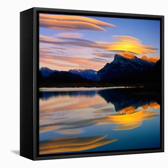 Beautiful Lenticular Clouds Drift over Fisrt Vermillion Lake to Rest onTop of Mt Rundle-Joao Maia-Framed Stretched Canvas
