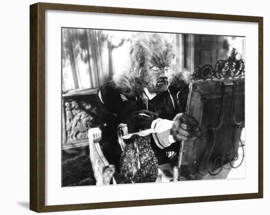 Beauty And The Beast, (aka La Belle et la Bete), Jean Marais, 1946-null-Framed Photo