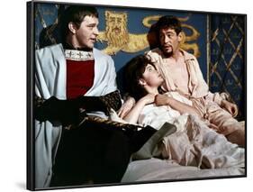 BECKET, 1964 directed by PETER GLENVILLE Richard Burton and Peter O'Toole (photo)-null-Framed Photo