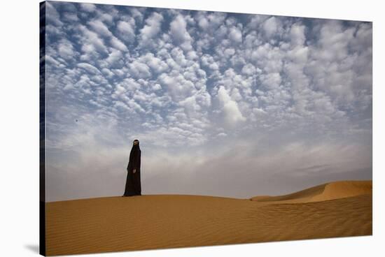 Bedouin woman in the desert. Abu Dhabi, UAE.-Tom Norring-Stretched Canvas