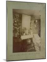 Bedroom of a Female Worker, Rue De Belleville, Paris, 1910-Eugene Atget-Mounted Giclee Print