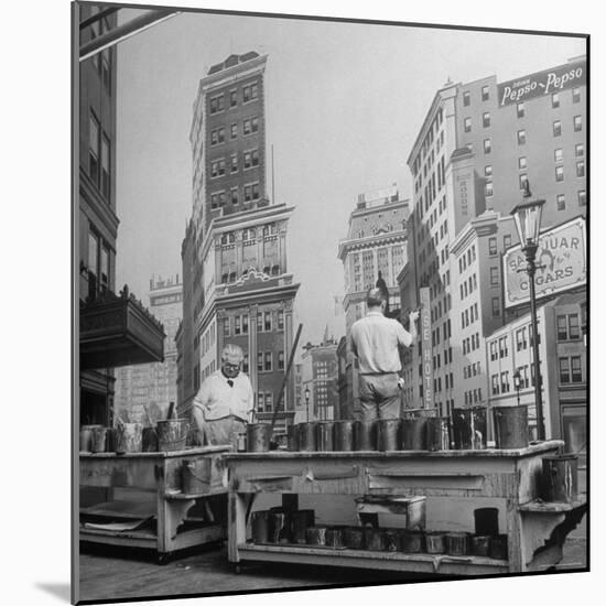 Behind the Scenes of Hollywood Movie Production-Alfred Eisenstaedt-Mounted Photographic Print