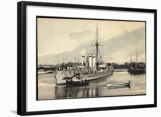 Belgisches Kriegsschiff Im Hafen,Besatzung,Ruderboot-null-Framed Giclee Print