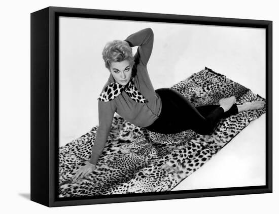 BELL, BOOK AND CANDLE, 1958 directed by RICHARD QUINE Kim Novak (b/w photo)-null-Framed Stretched Canvas