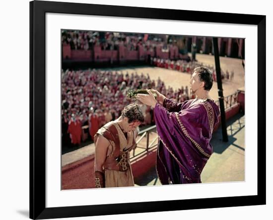 BEN-HUR, 1959 directed by WILLIAM WYLER Charlton Heston and Frank Thring (photo)-null-Framed Photo