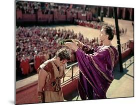 BEN-HUR, 1959 directed by WILLIAM WYLER Charlton Heston and Frank Thring (photo)-null-Mounted Photo