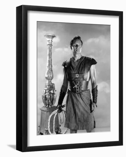 BEN-HUR, 1959 directed by WILLIAM WYLER Charlton Heston (b/w photo)-null-Framed Photo