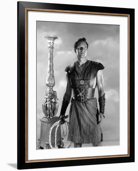 BEN-HUR, 1959 directed by WILLIAM WYLER Charlton Heston (b/w photo)-null-Framed Photo