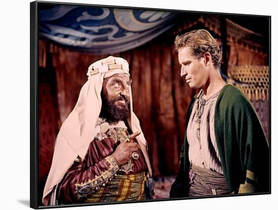 BEN-HUR, 1959 directed by WILLIAM WYLER Hugh Griffith and Charlton Heston (photo)-null-Framed Photo