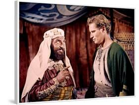 BEN-HUR, 1959 directed by WILLIAM WYLER Hugh Griffith and Charlton Heston (photo)-null-Framed Photo