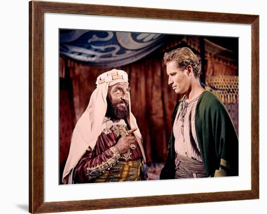 BEN-HUR, 1959 directed by WILLIAM WYLER Hugh Griffith and Charlton Heston (photo)-null-Framed Photo