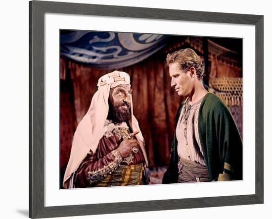 BEN-HUR, 1959 directed by WILLIAM WYLER Hugh Griffith and Charlton Heston (photo)-null-Framed Photo