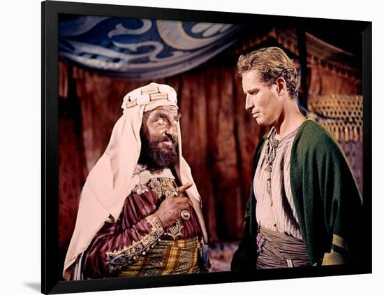 BEN-HUR, 1959 directed by WILLIAM WYLER Hugh Griffith and Charlton Heston (photo)-null-Framed Photo