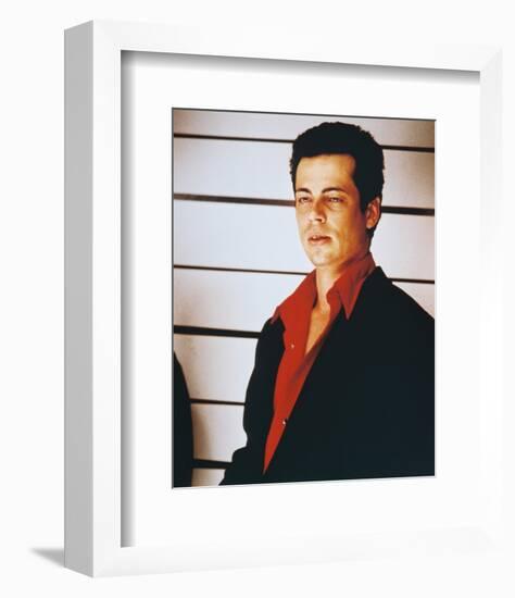 Benicio Del Toro - The Usual Suspects-null-Framed Photo