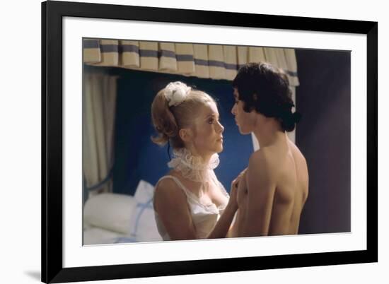 BENJAMIN OU LES MEMOIRES D'UN PUCEAU, 1967 directed by MICHEL DEV Catherine Deneuve and Pierre Clem-null-Framed Photo