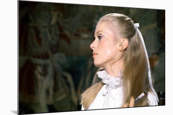 BENJAMIN OU LES MEMOIRES D'UN PUCEAU, 1967 directed by MICHEL DEV Catherine Deneuve (photo)-null-Mounted Photo