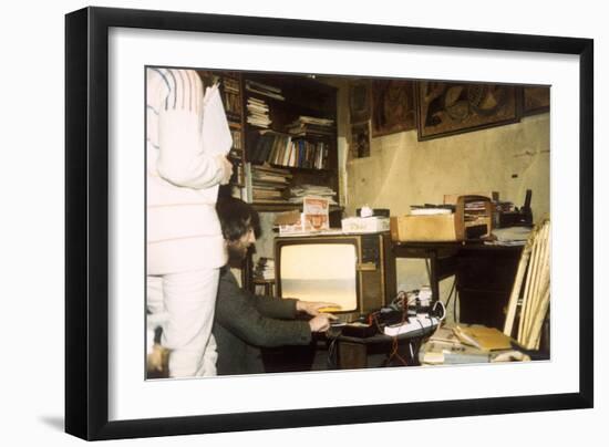 Benson Herbert's Lab-Hilary Evans-Framed Photographic Print