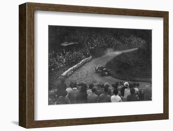 Bentley of Eddie Hall competing in the Shelsley Walsh Hillclimb, Worcestershire, 1935-Bill Brunell-Framed Photographic Print