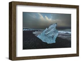 Bergy bits on beach, Austur-Skaftafellss�sla, Iceland-Art Wolfe-Framed Photographic Print