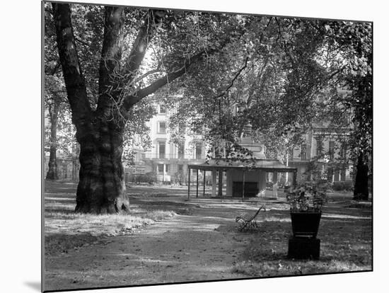 Berkeley Square-null-Mounted Photographic Print