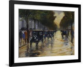 Berlin Streetscene in the Rain; Berliner Strassenszene in Regen-Lesser Ury-Framed Giclee Print