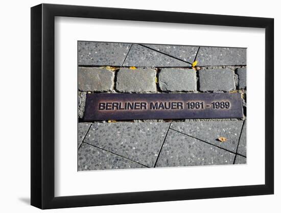 Berlin Wall-Photo_FH-Framed Photographic Print