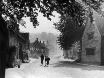 Family resting in the Cotswolds, 1935-Bernard Alfieri-Framed Photographic Print