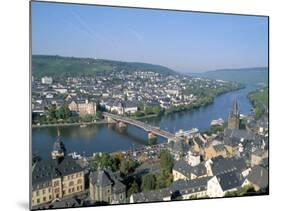 Bernkastel-Kues, Mosel Valley, Rheinland-Pfalz (Rhineland-Palatinate), Germany-Hans Peter Merten-Mounted Photographic Print