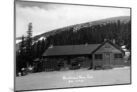 Berthoud Pass, Colorado - Berthoud Pass Inn Exterior-Lantern Press-Mounted Art Print