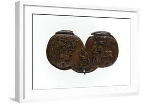 Bésicles et leur étui de forme rognon-null-Framed Giclee Print