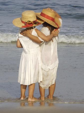 ベッツィー・キャメロン、Betsy Cameron BETSY CAMERON Two Children on the Beach, 1993 Art Print Cute