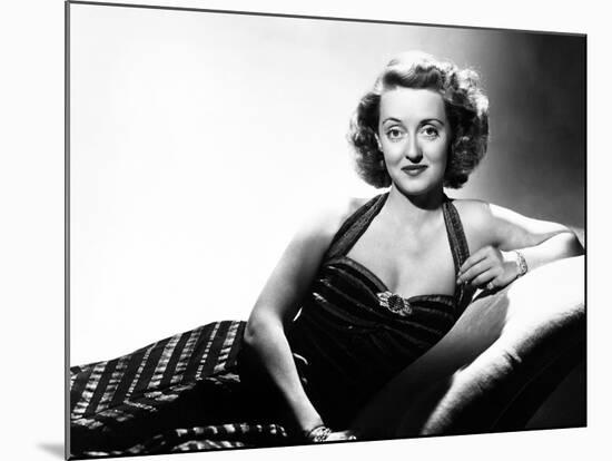 Bette Davis-null-Mounted Photographic Print