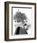 Bette Midler - Bette Midler in Concert: Diva Las Vegas-null-Framed Photo