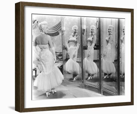 Betty Grable-null-Framed Photo