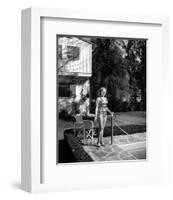 Betty Grable-null-Framed Photo