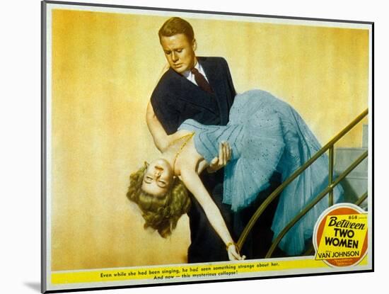 Between Two Women De Willis Goldbeck Avec Van Johnson Et Marilyn Maxwell, 1945-null-Mounted Photo