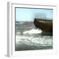 Beuzeval (Calvadoss, France), a Boat with a Broken Hull-Leon, Levy et Fils-Framed Photographic Print