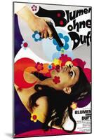 Beyond the Valley of the Dolls, (aka Blumen Ohne Duft), Cynthia Myers, 1970-null-Mounted Art Print