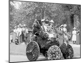 Bi-Centenary Celebration, Floral Parade, Automobile of Wm. Metzger, Detroit, Mich.-null-Mounted Photo