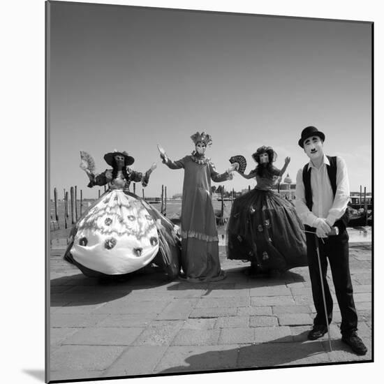 Bienvenido a Venecia-Moises Levy-Mounted Photographic Print