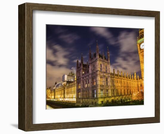 Big Ben and Parliament at night, Westminster, London, England.-William Perry-Framed Photographic Print