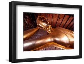 Big Reclining golden Buddha statue (Phra Buddhasaiyas), Wat Pho (Temple of the Reclining Buddha)-Godong-Framed Photographic Print