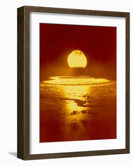 Bikini Atoll Atomic Bomb Explosion 1946-null-Framed Photographic Print