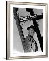 Billy Wilder sur le plateau du film Boulevard du crepuscule (SUNSET BOULEVARD), 1950 On the set (b/-null-Framed Photo