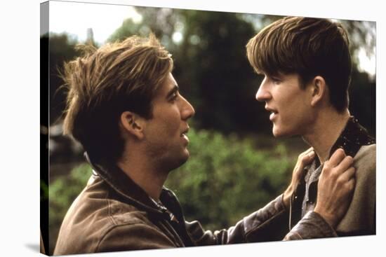 BIRDY, 1984 directed by ALAN PARKER Nicolas Cage and Matthew Modine (photo)-null-Stretched Canvas